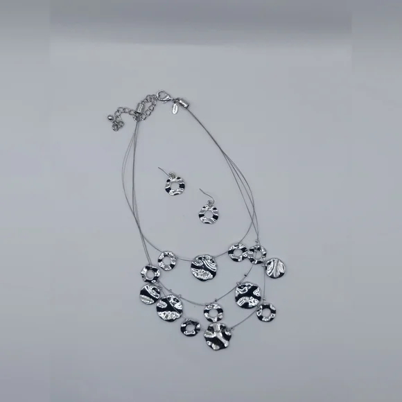 CHICO'S silvertone jewelry set (necklace and earrings) - Picture 6 of 8